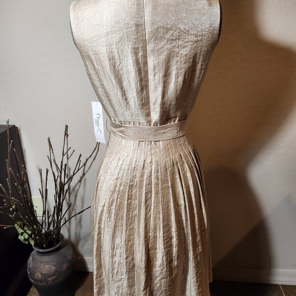 Maggie L Crushed Gold Cocktail Dress w/pockets Size 6 NWT - Picture 5 of 8